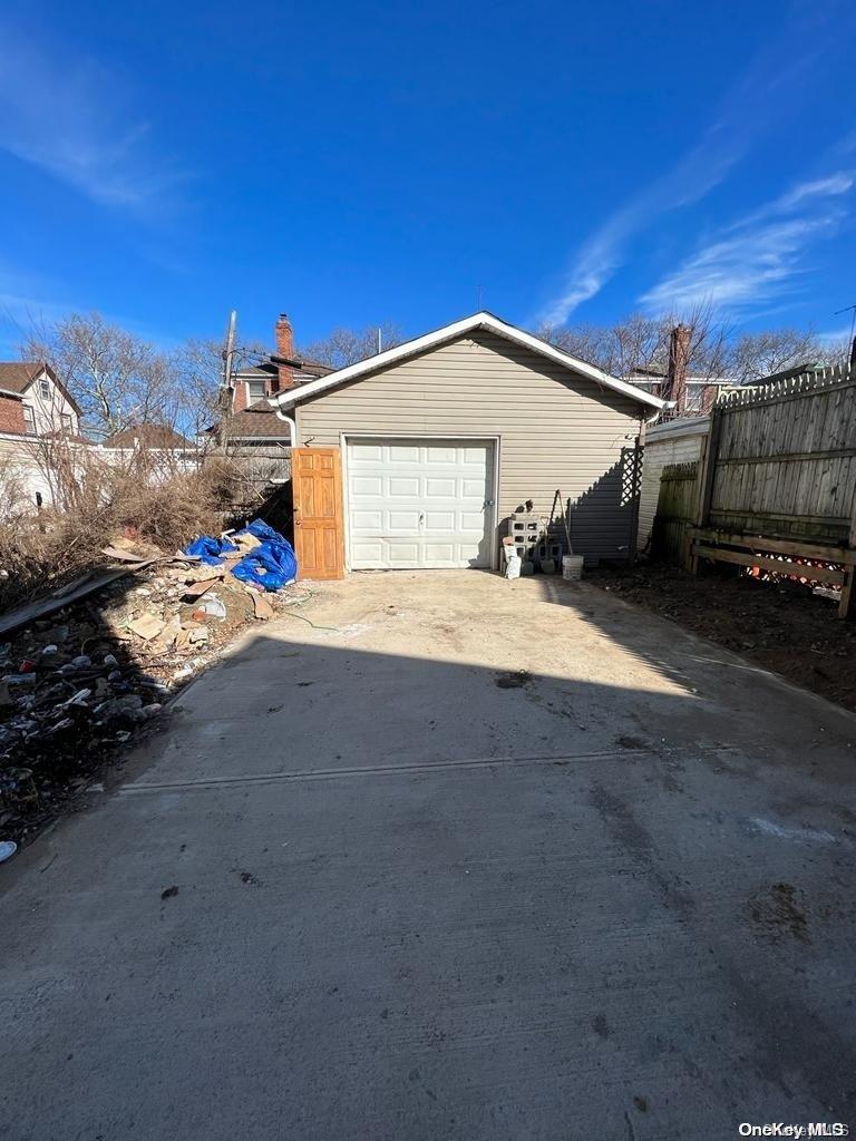 129-13 135th Place Property Photo 3