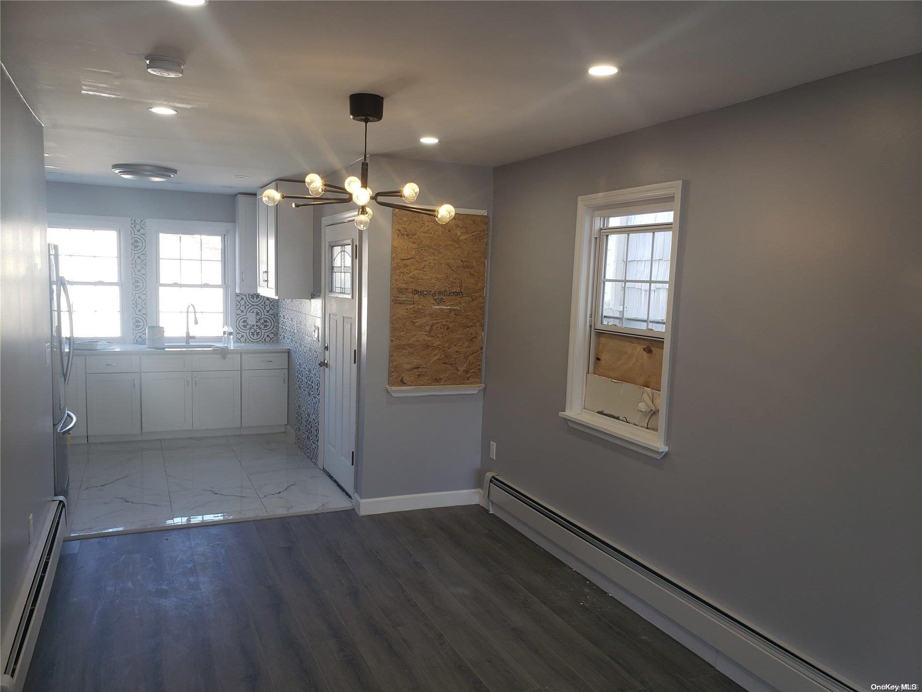 129-13 135th Place Property Photo 6