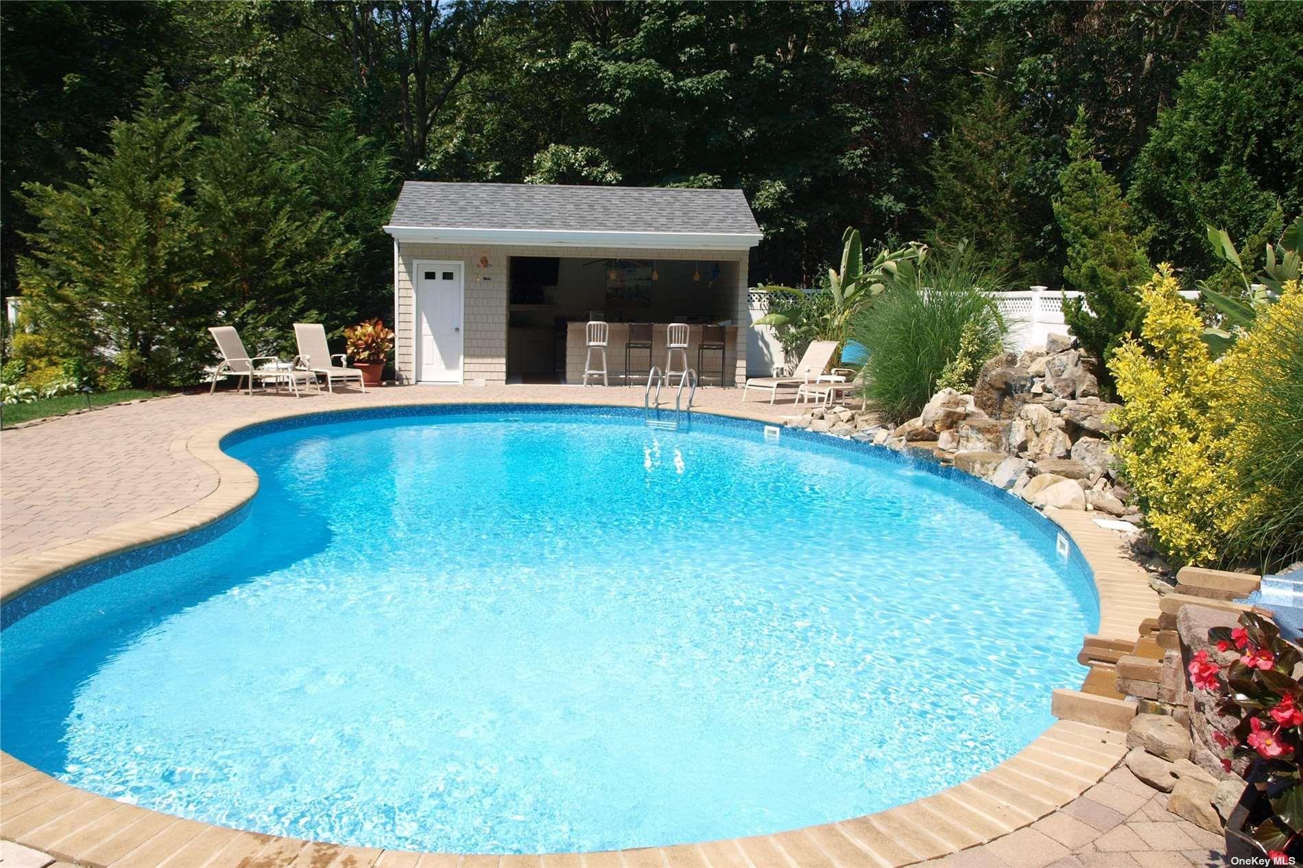 355 Windjammer Drive Property Photo 1
