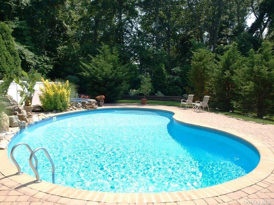 355 Windjammer Drive Property Photo 2