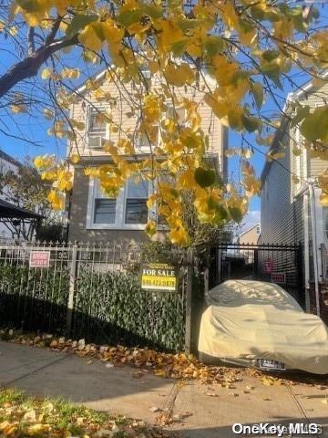 2225 Seward Avenue Property Photo