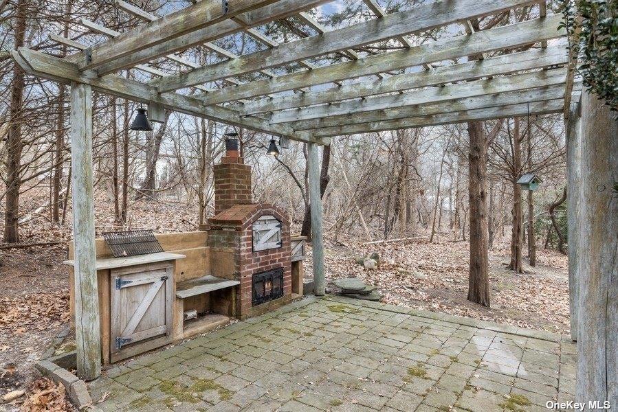 380 Private Road Property Photo 10