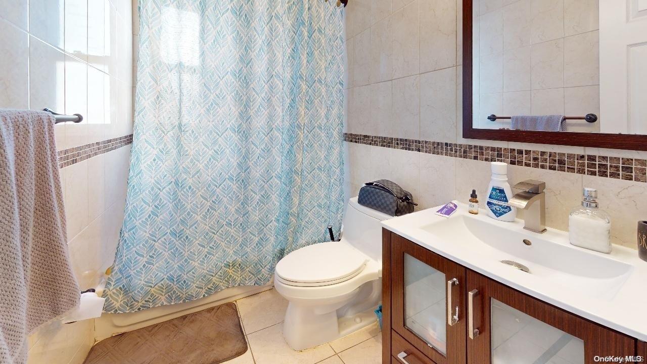 64 Ormonde Boulevard Property Photo 5