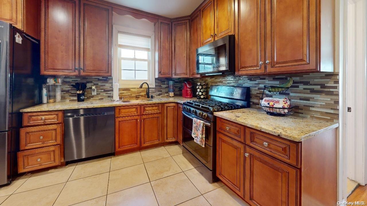 64 Ormonde Boulevard Property Photo 17