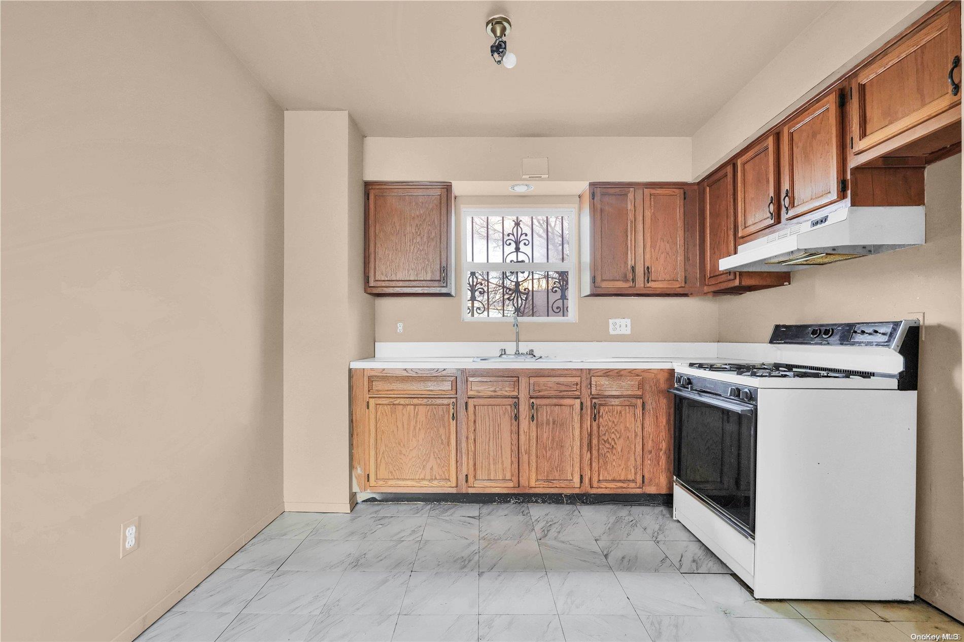 120-05 167th Street Property Photo 7