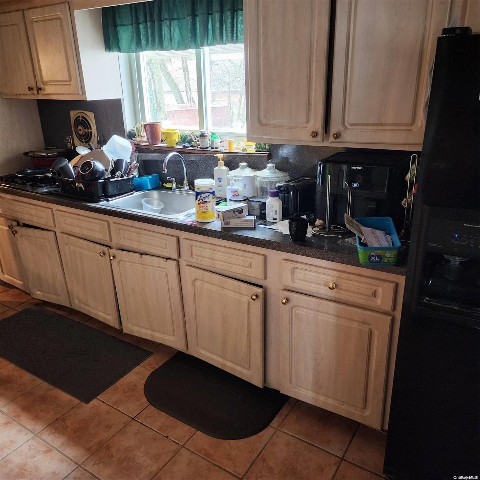 322 Barleau Street Property Photo 5
