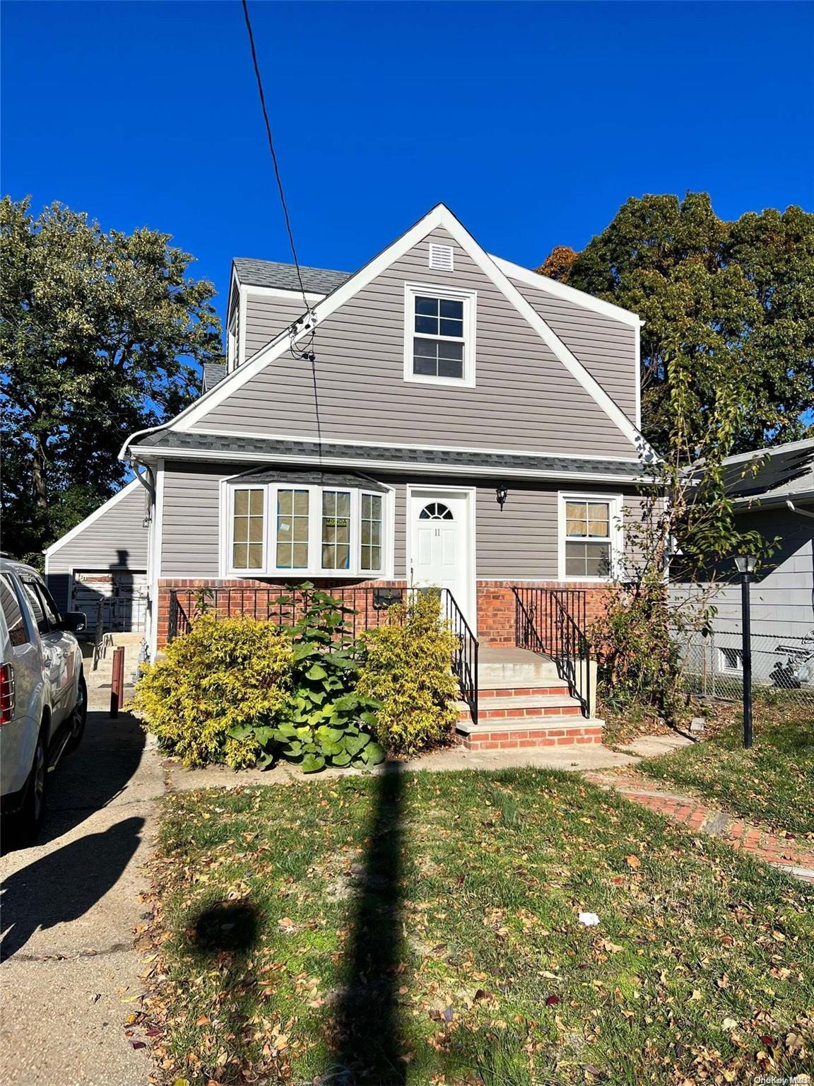 11 Jefferson Avenue Property Photo 1