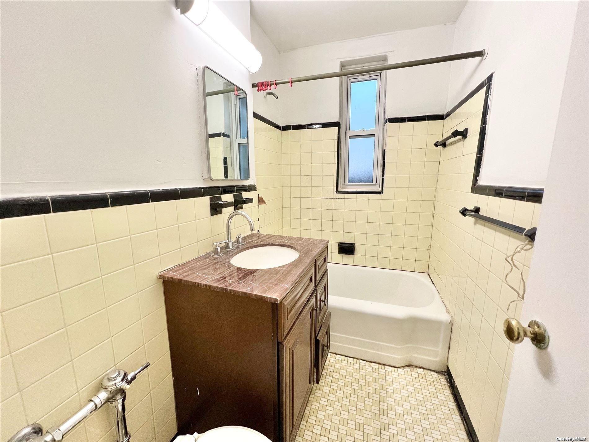 42-40 Bowne Street 6f Property Photo 4