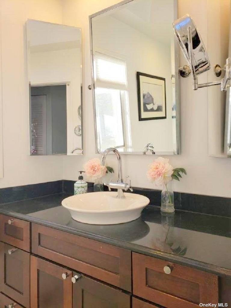 11 Beach Road Property Photo 23