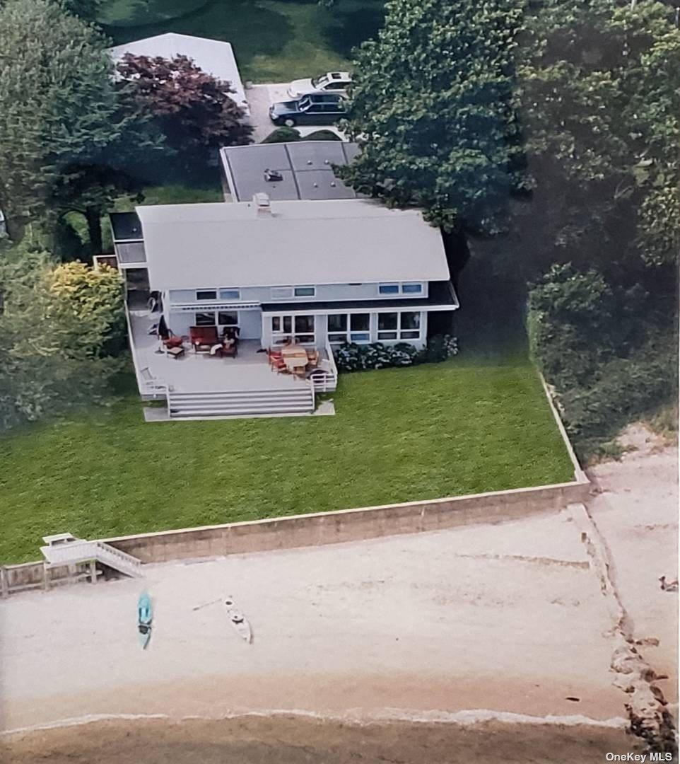 11 Beach Road Property Photo 32