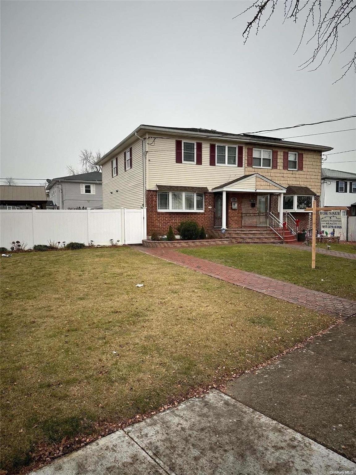 253-22 147 Avenue Property Photo 2