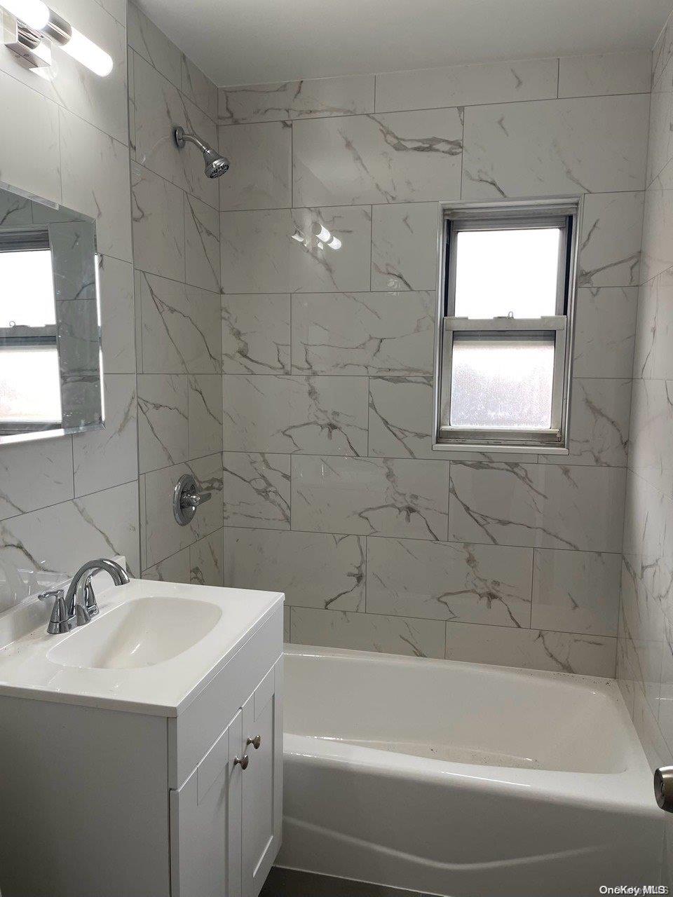 138-55 Jewel Avenue 2nd Fl Property Photo 9