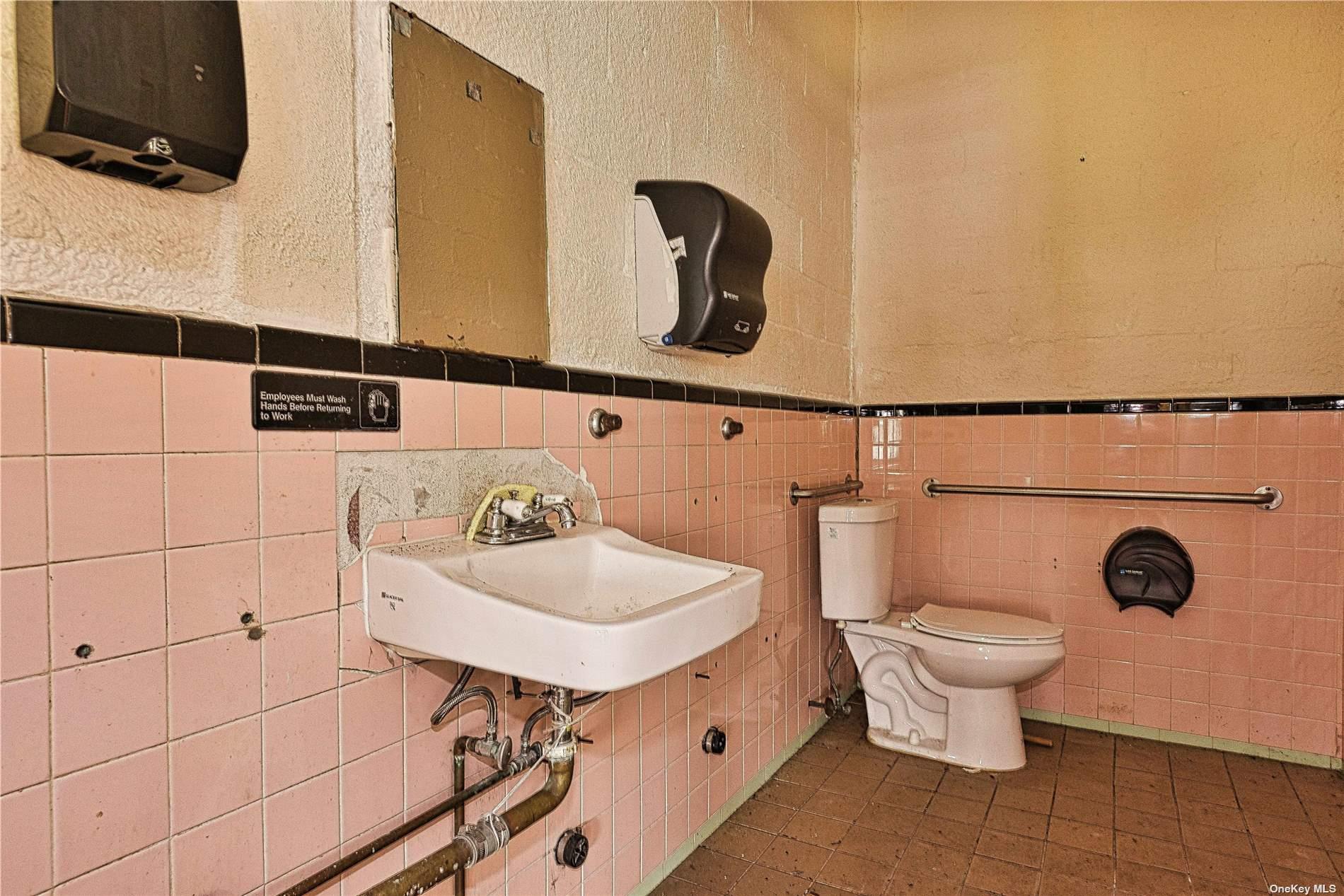 80 E Main Street Property Photo 22