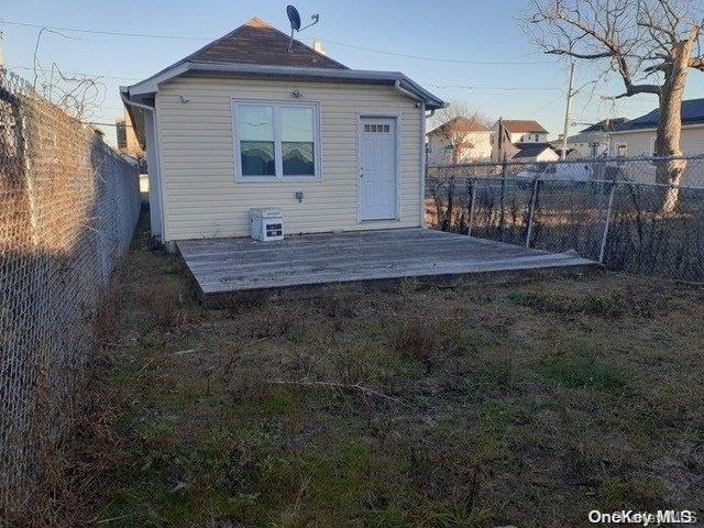 441 Beach 45 St Property Photo 3