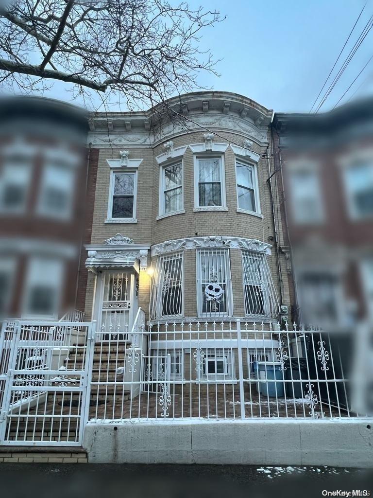 453 Ridgewood Avenue Property Photo