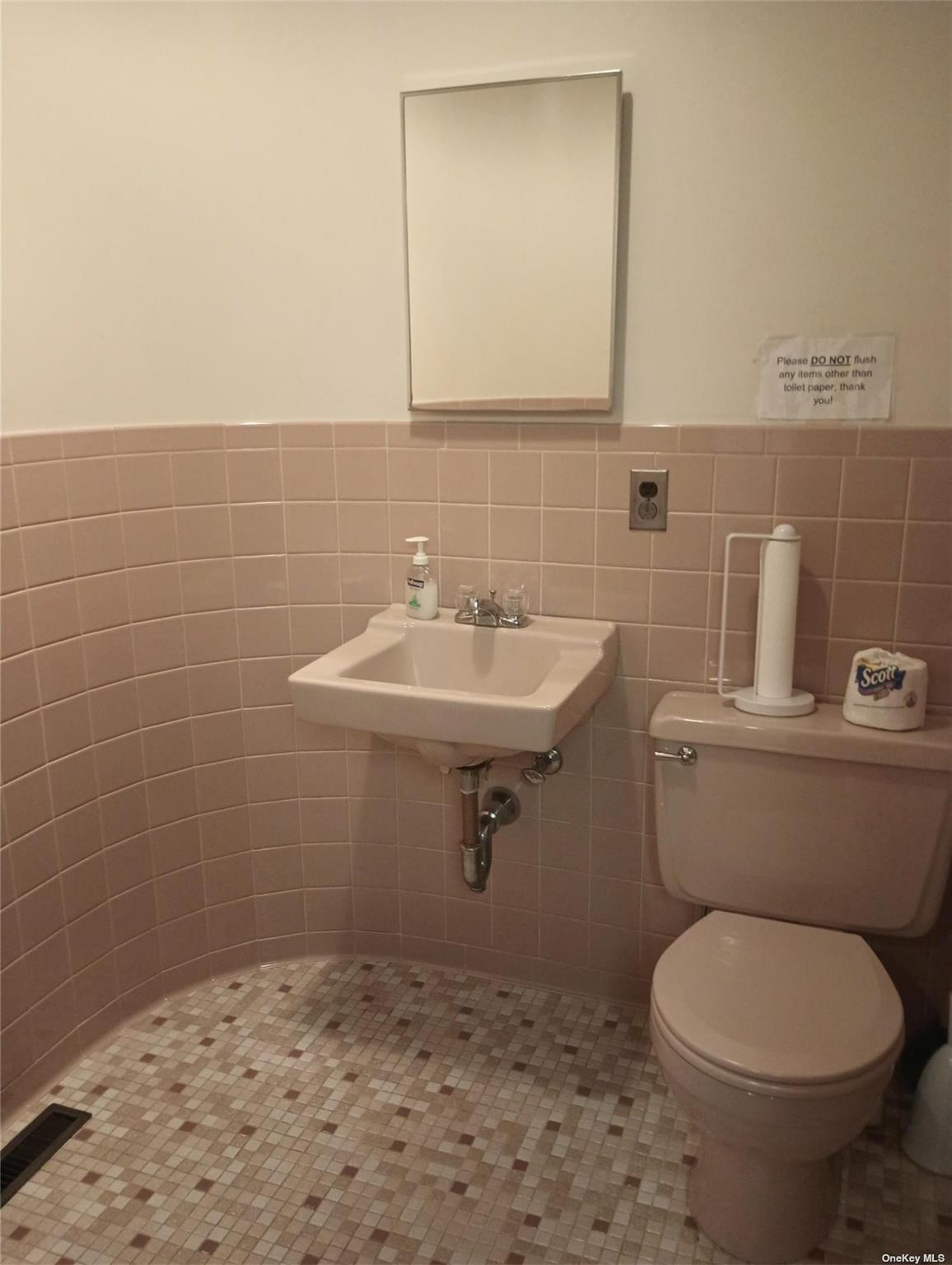 299 Main Street Property Photo 11