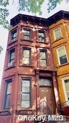 77 Macon Street Property Photo