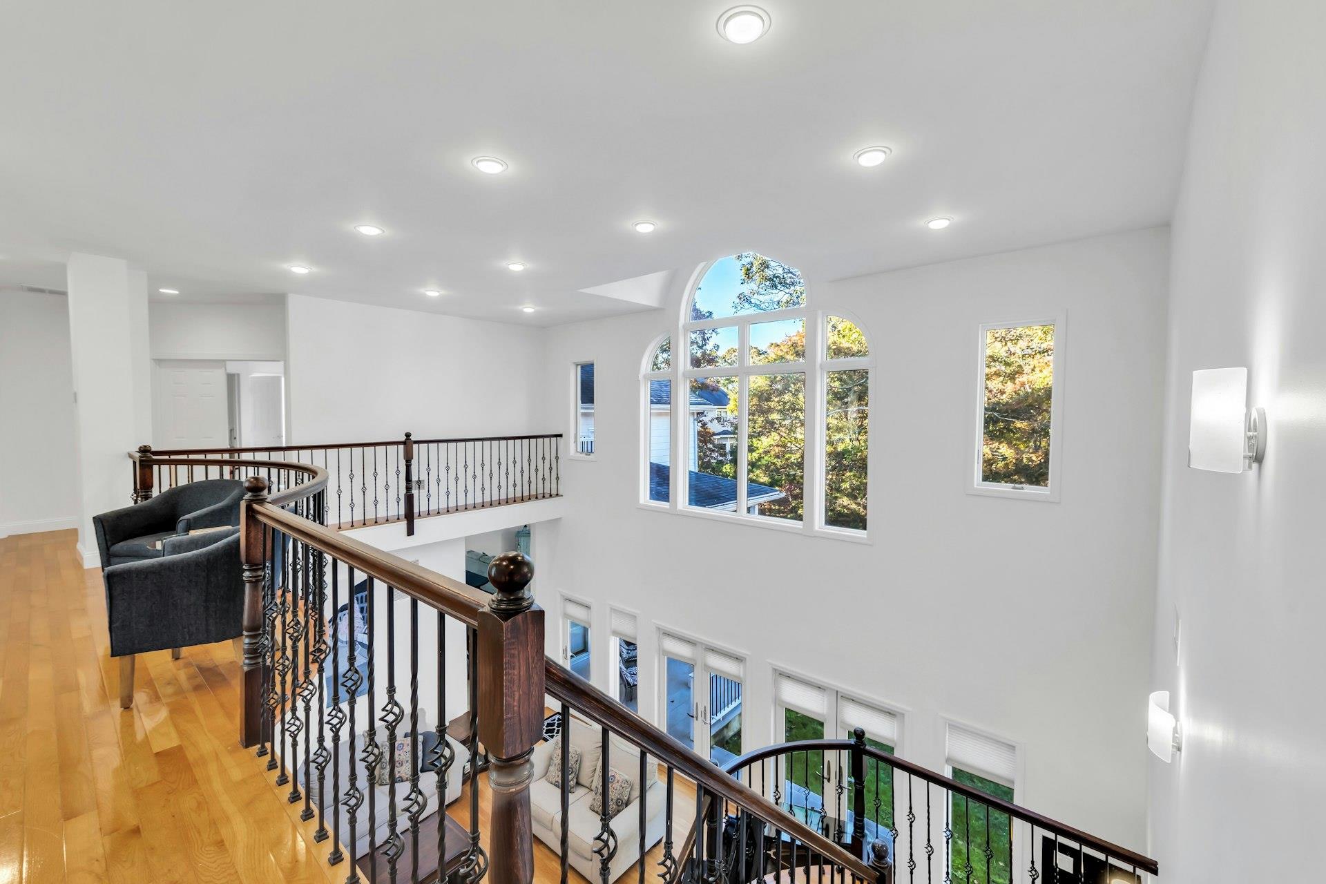 10 Bay Woods Drive Property Photo 3