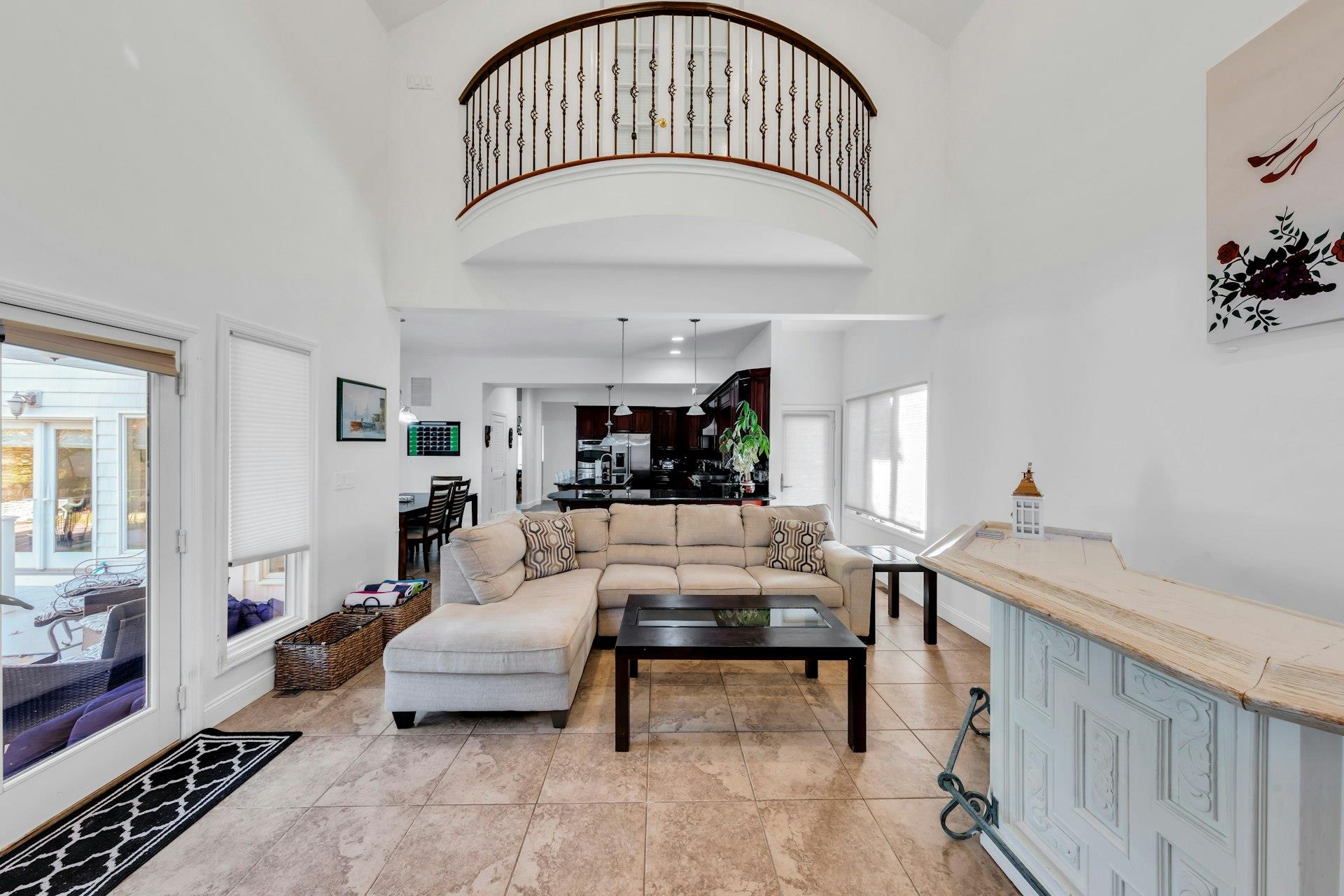 10 Bay Woods Drive Property Photo 9