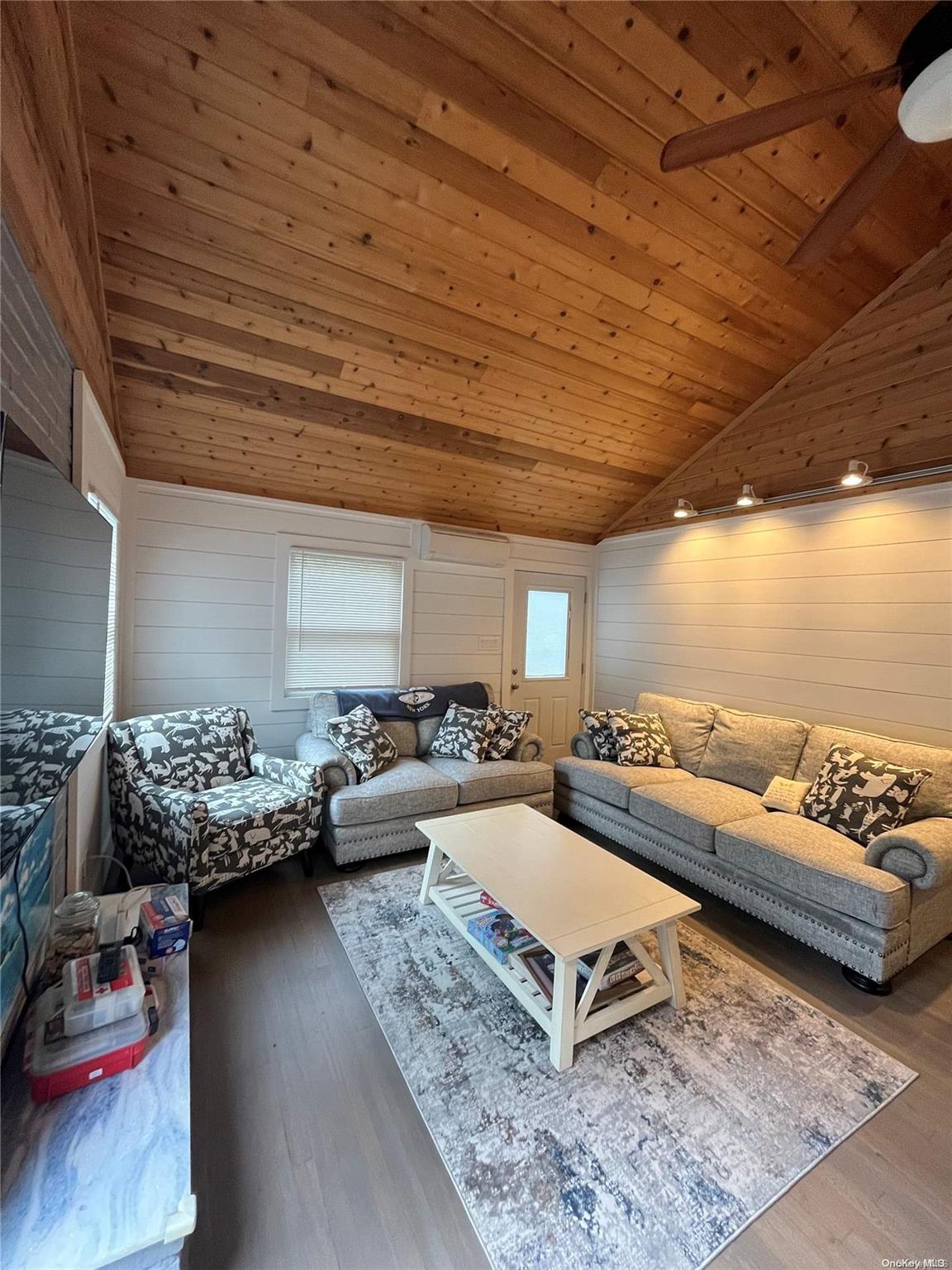 6 Champlain Property Photo 3