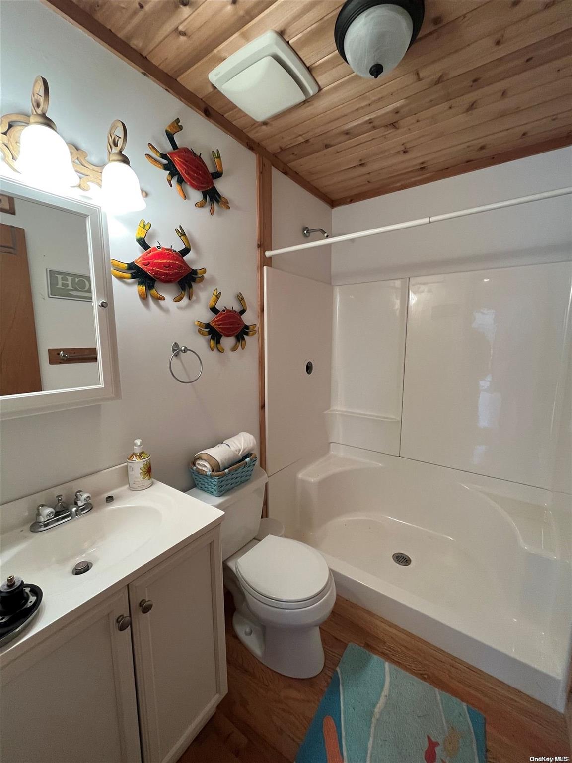 6 Champlain Property Photo 11