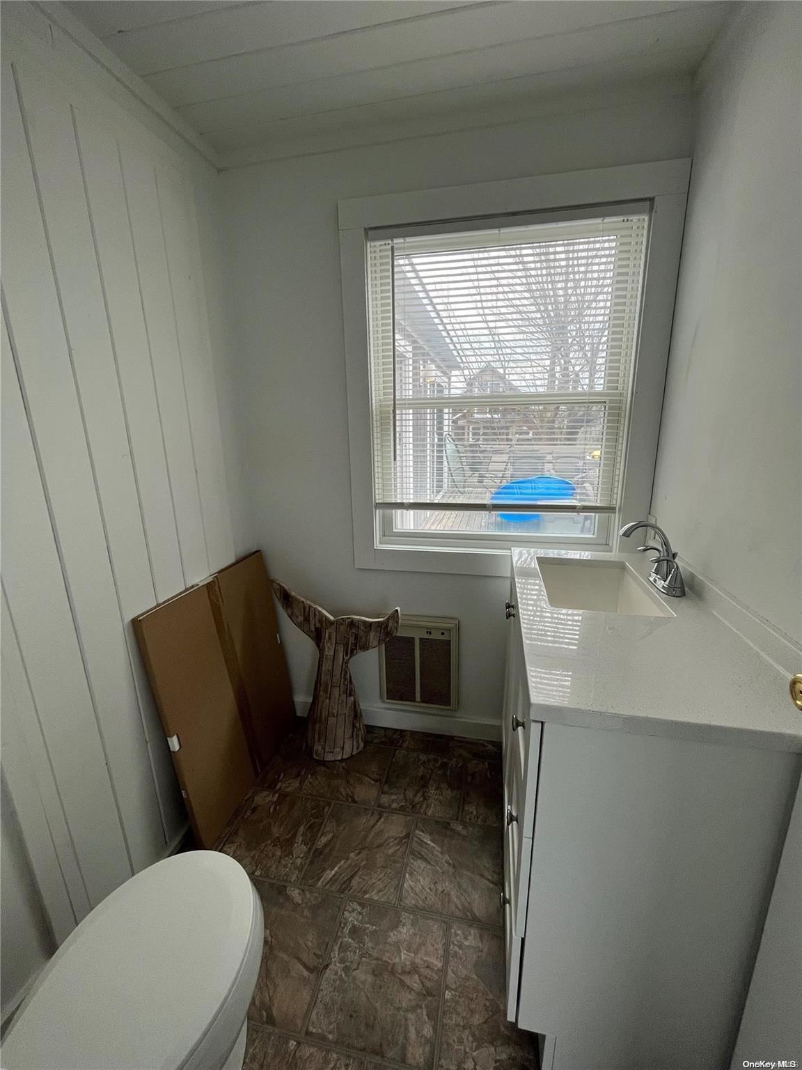 6 Champlain Property Photo 14