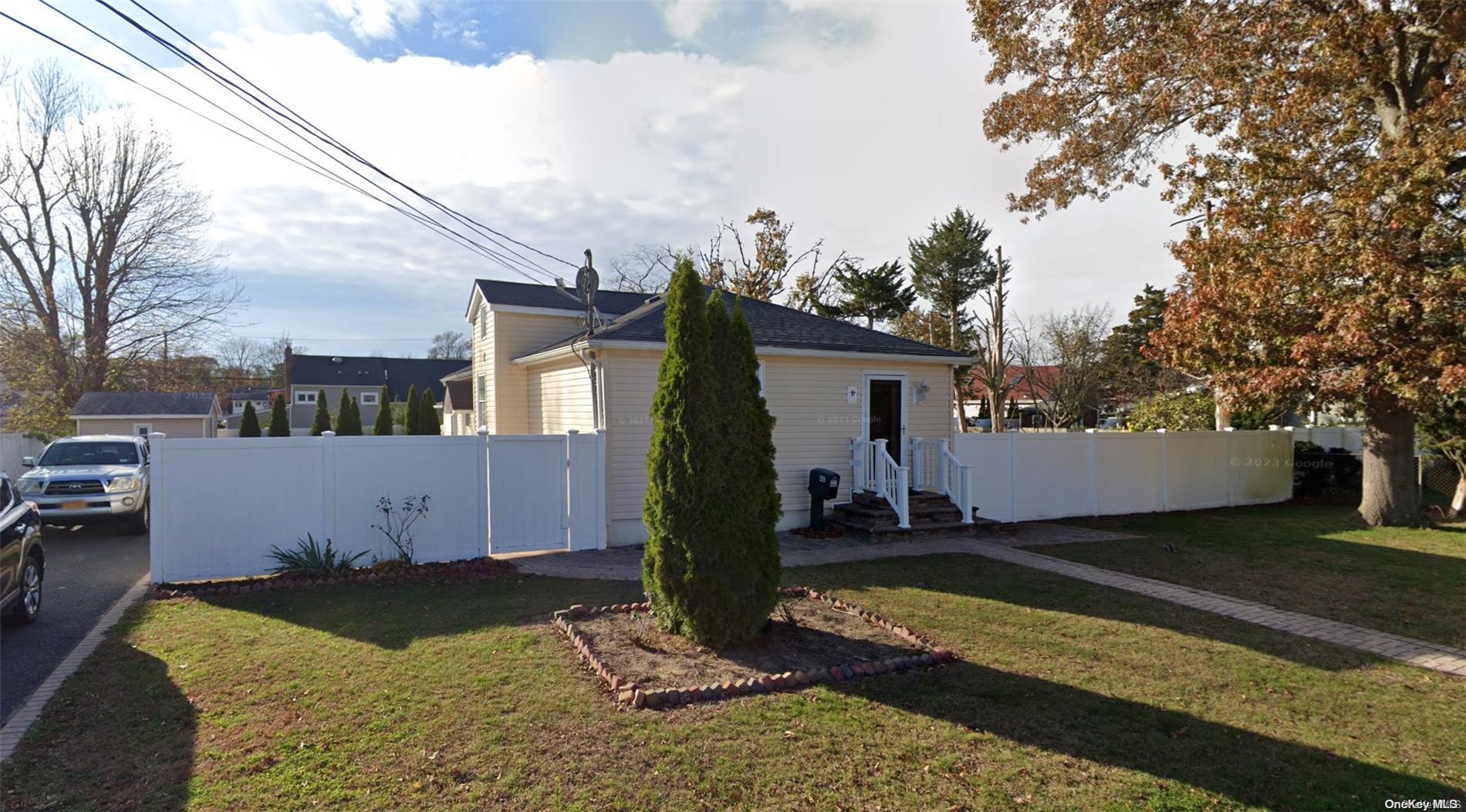 551 S 7th Street Property Photo 1