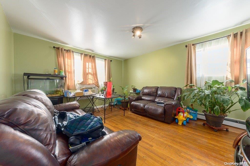 1460 Sutter Avenue Property Photo 2