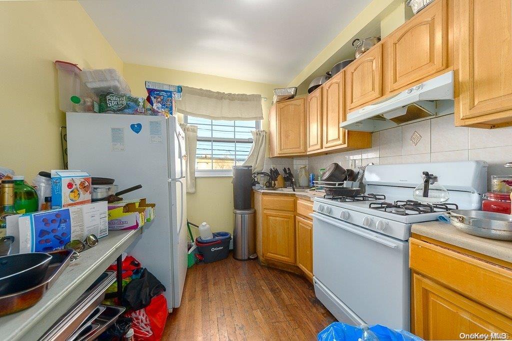 1460 Sutter Avenue Property Photo 3