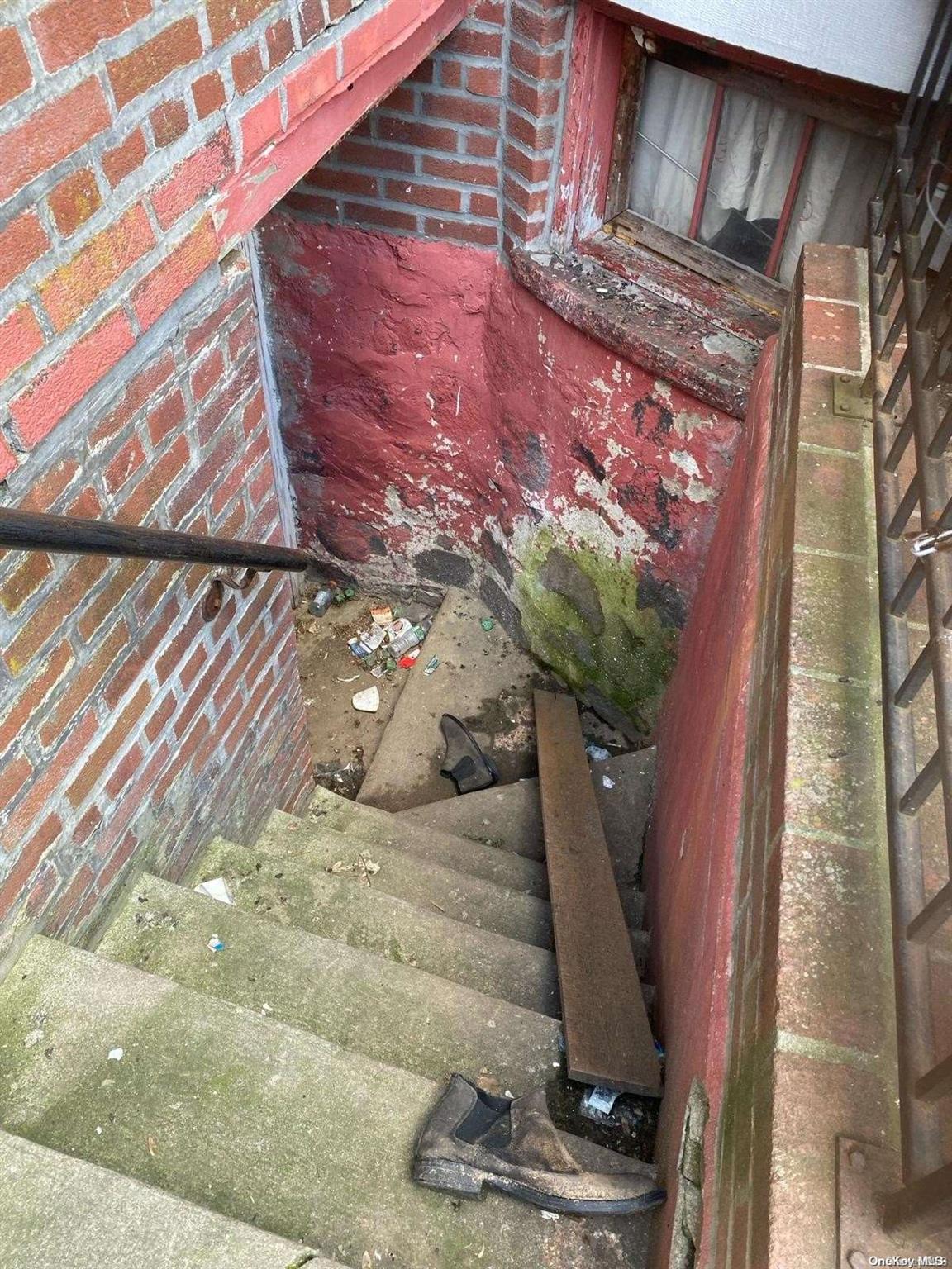 87-84 160th Street Property Photo 4