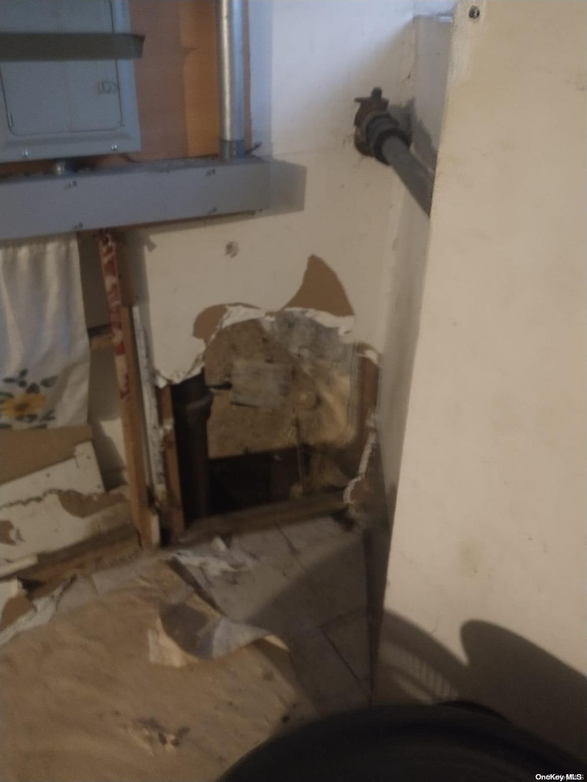87-84 160th Street Property Photo 34