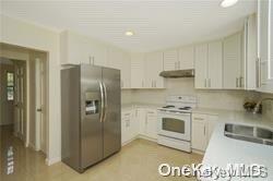 16 Seabrook Lane Property Photo 4