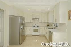 16 Seabrook Lane Property Photo 5