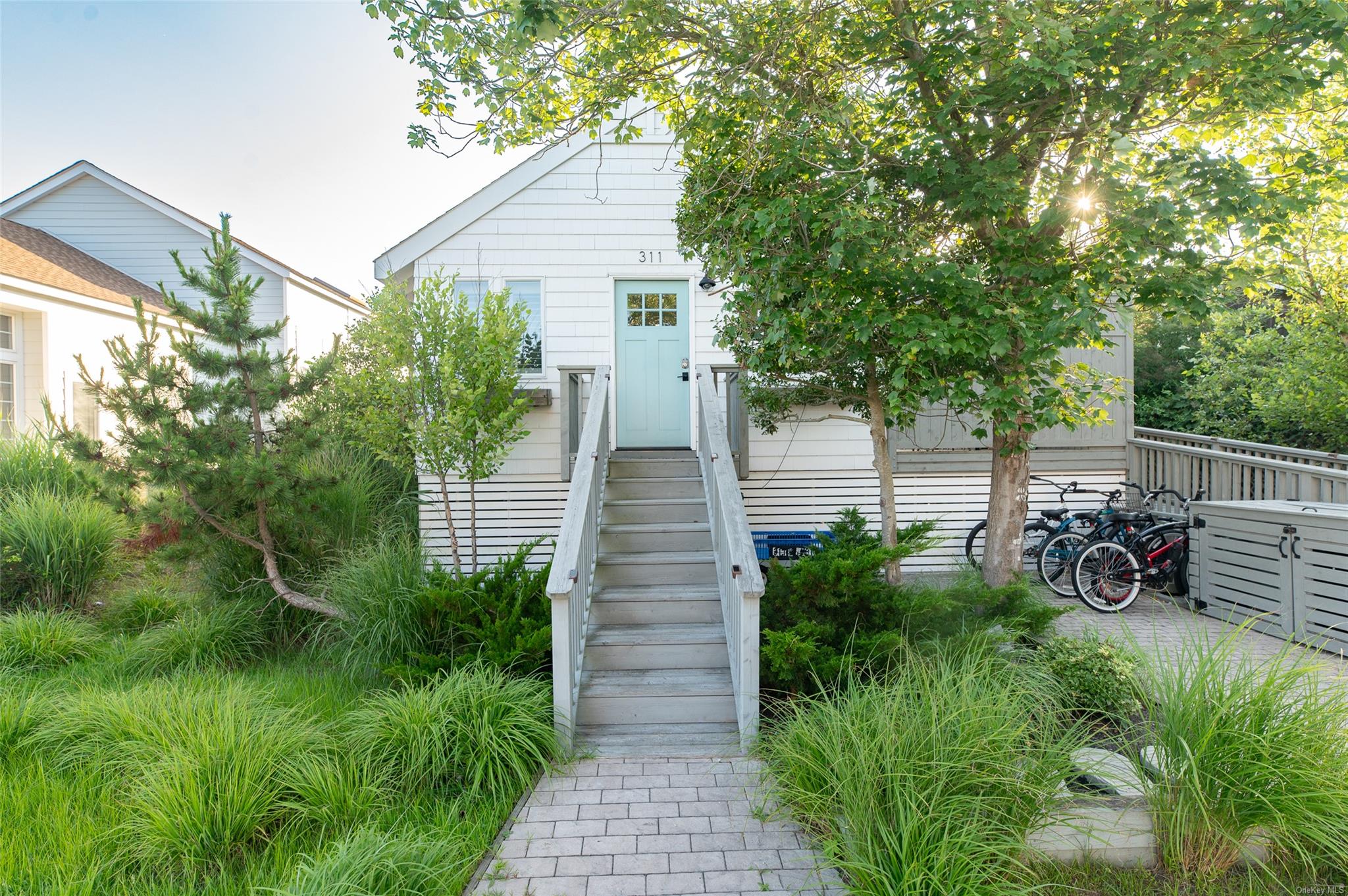 311 Wilmot Road Property Photo 1