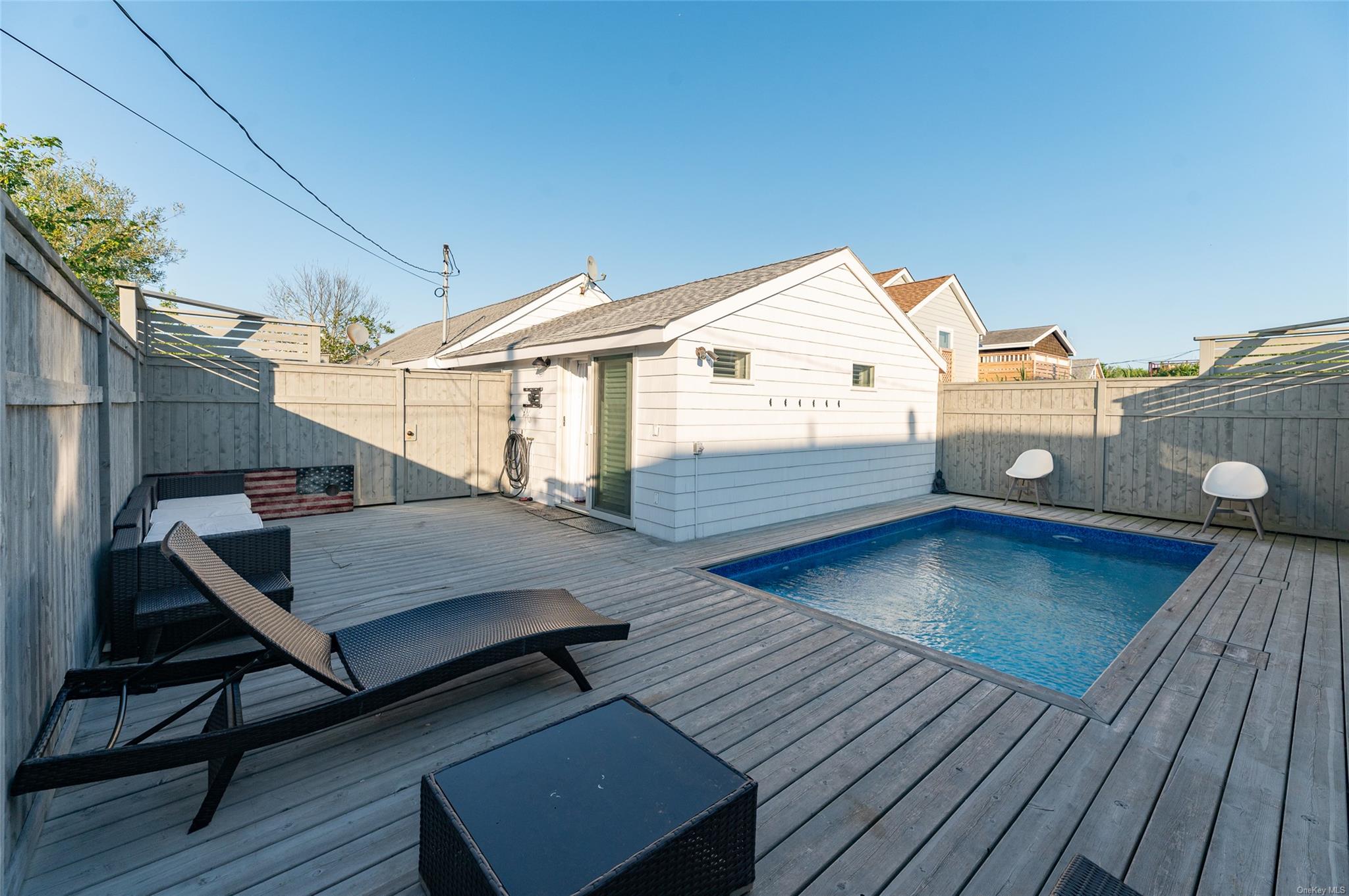 311 Wilmot Road Property Photo 2