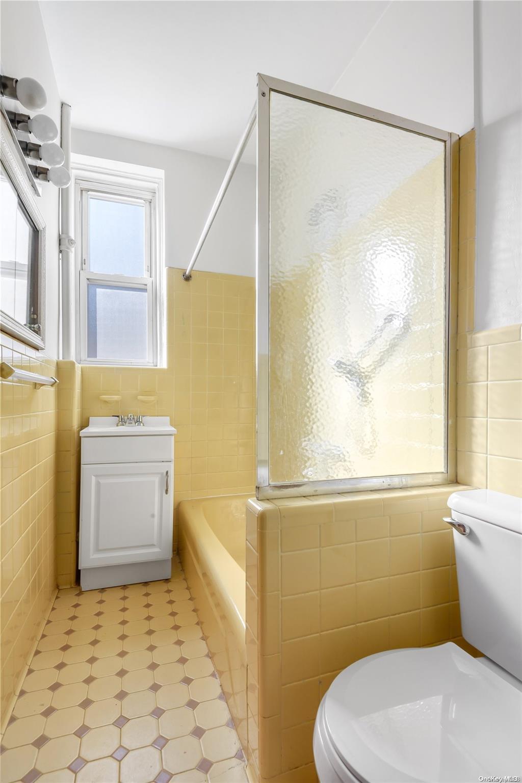 35-22 80th Street 33 Property Photo 4