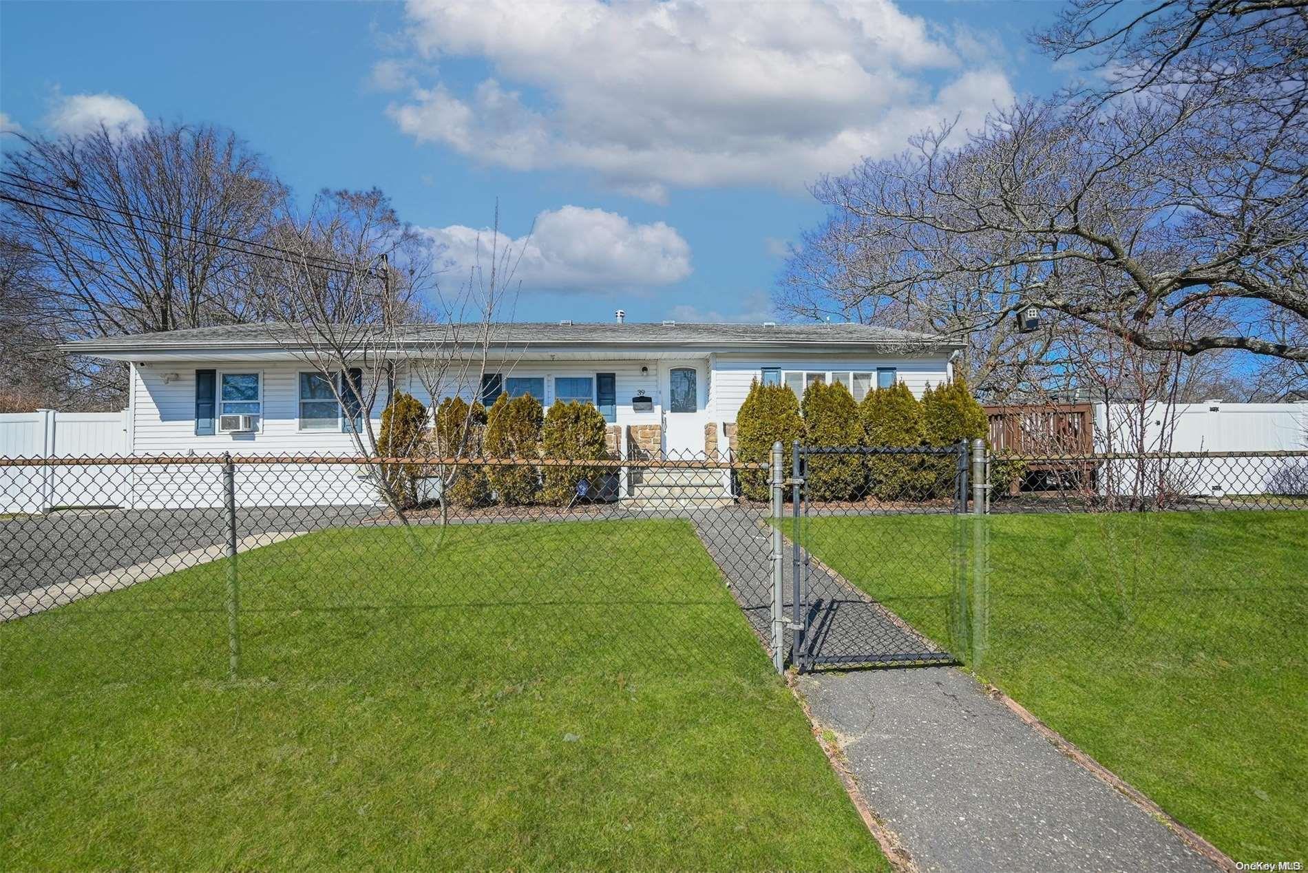 39 E Walnut Street Property Photo 1