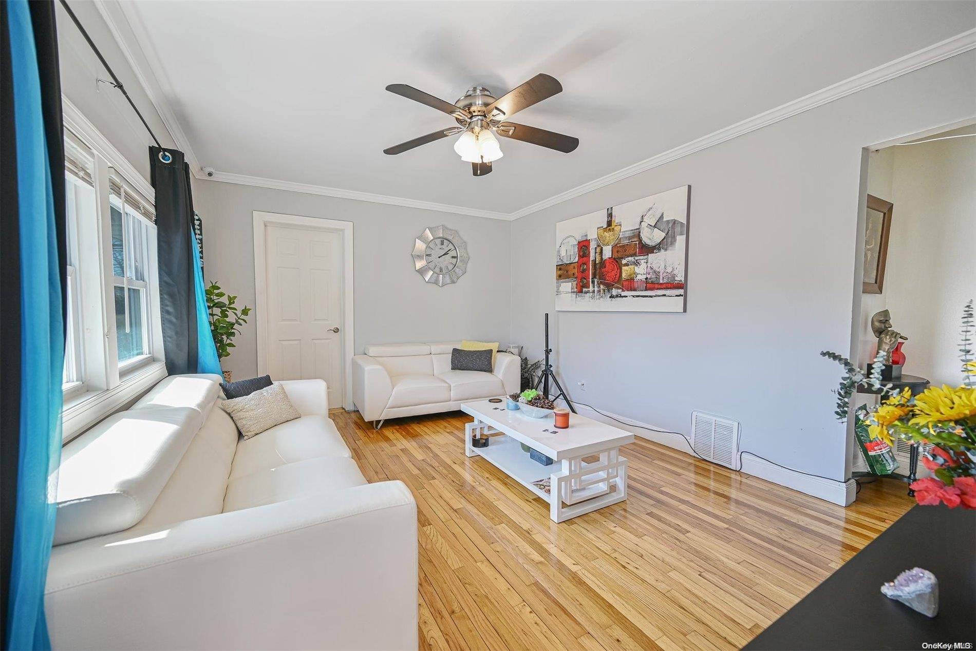 39 E Walnut Street Property Photo 4