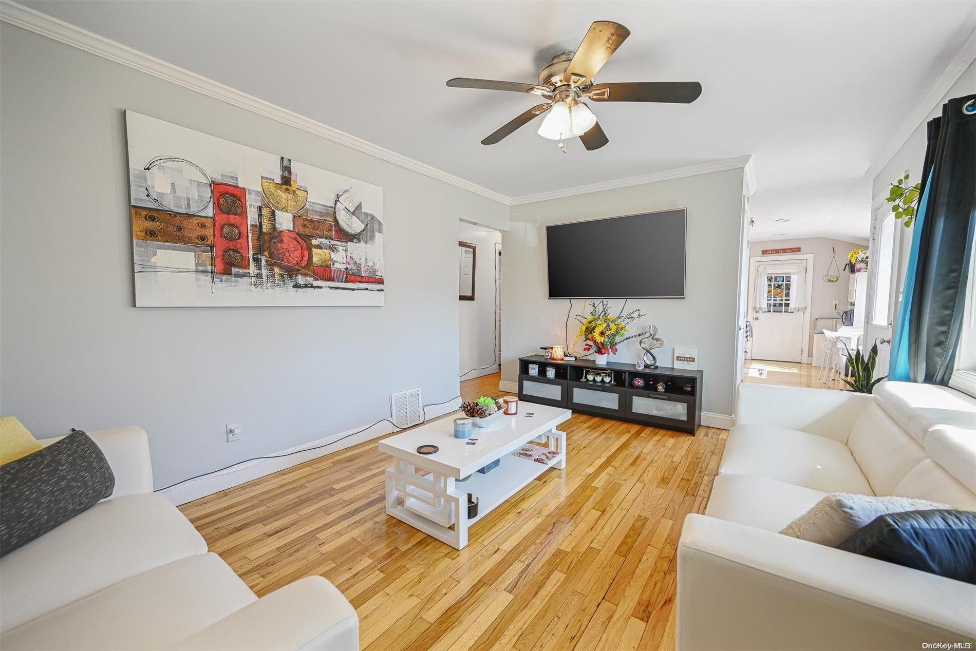 39 E Walnut Street Property Photo 5