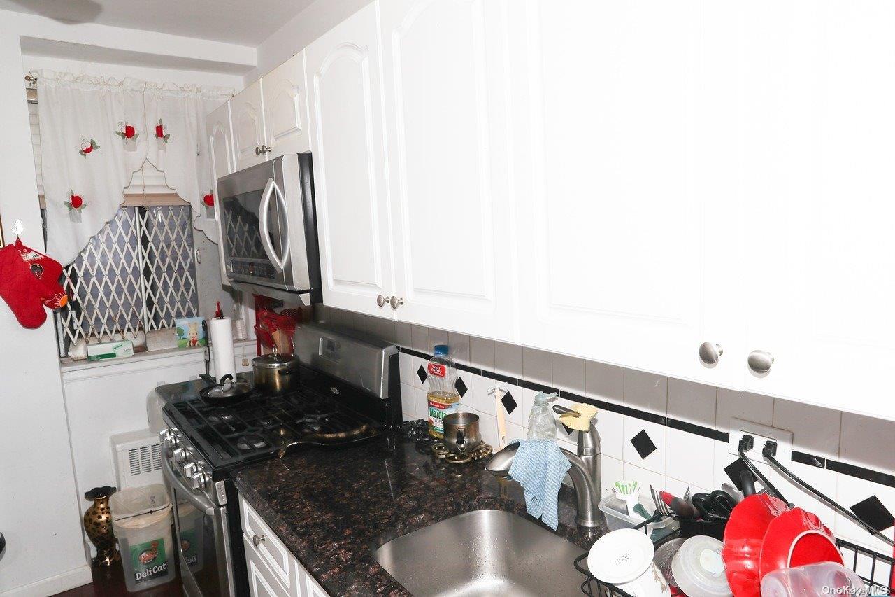 87-30 204 Street A61 Property Photo 5