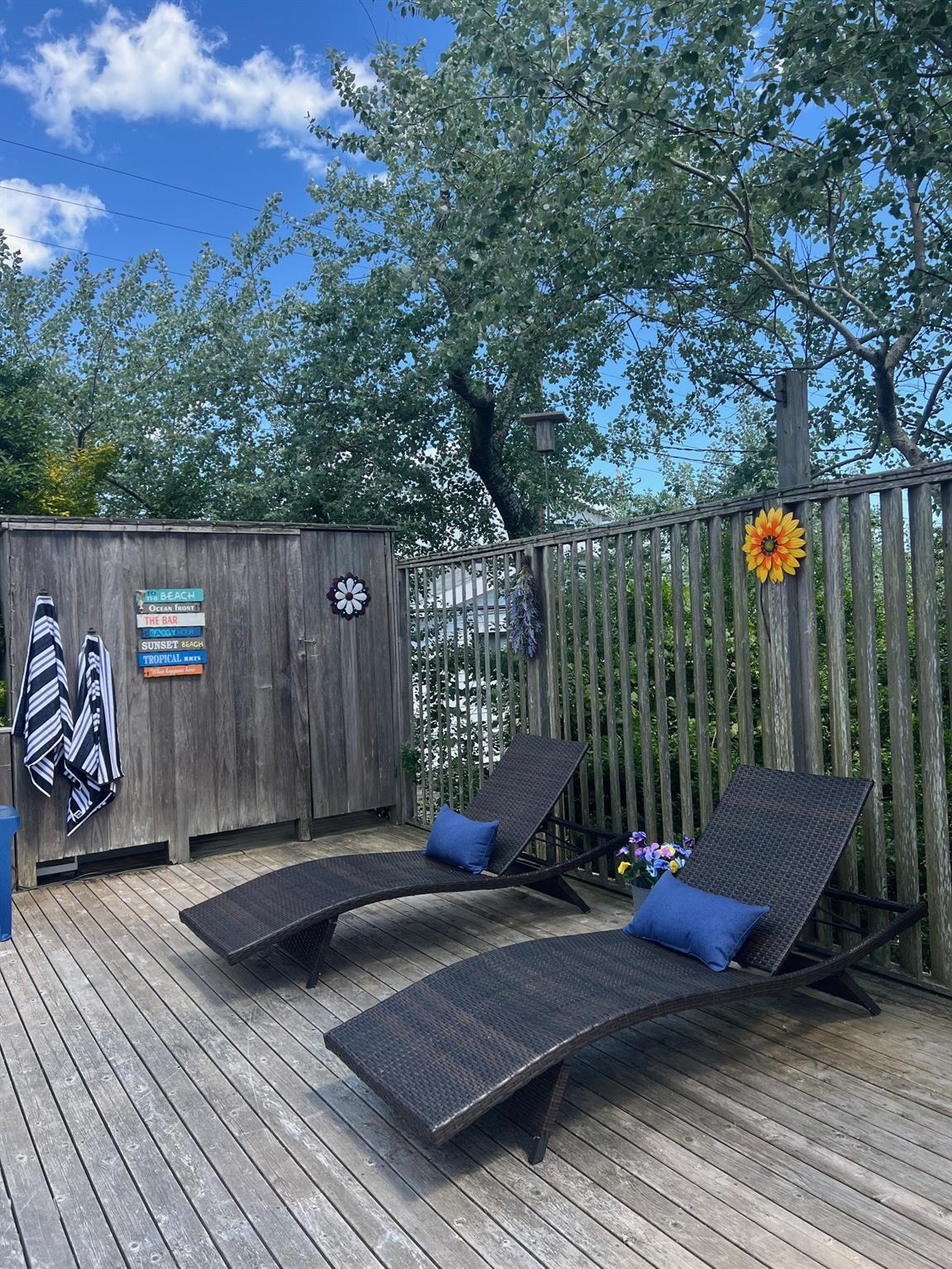 101 Bungalow Walk Property Photo 16