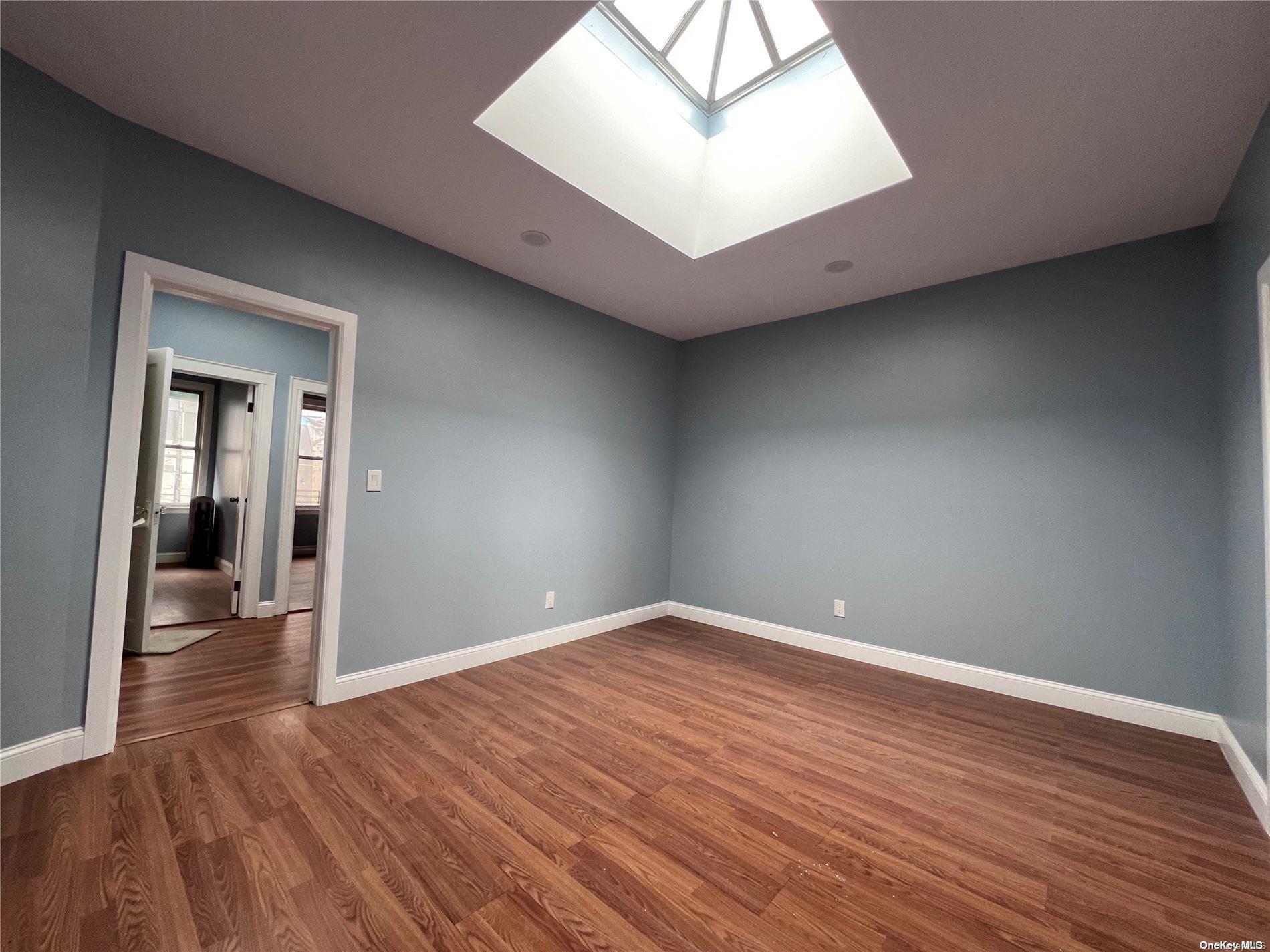 35-10 103rd Street Property Photo 4