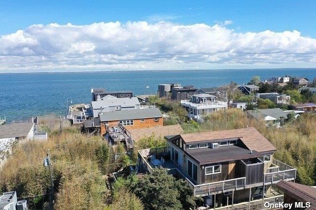 50 Clipper Roadway Property Photo 2