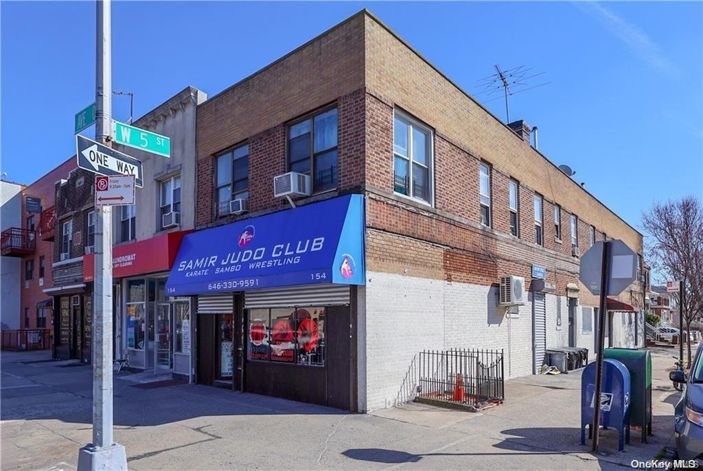 154 Avenue O Property Photo 2