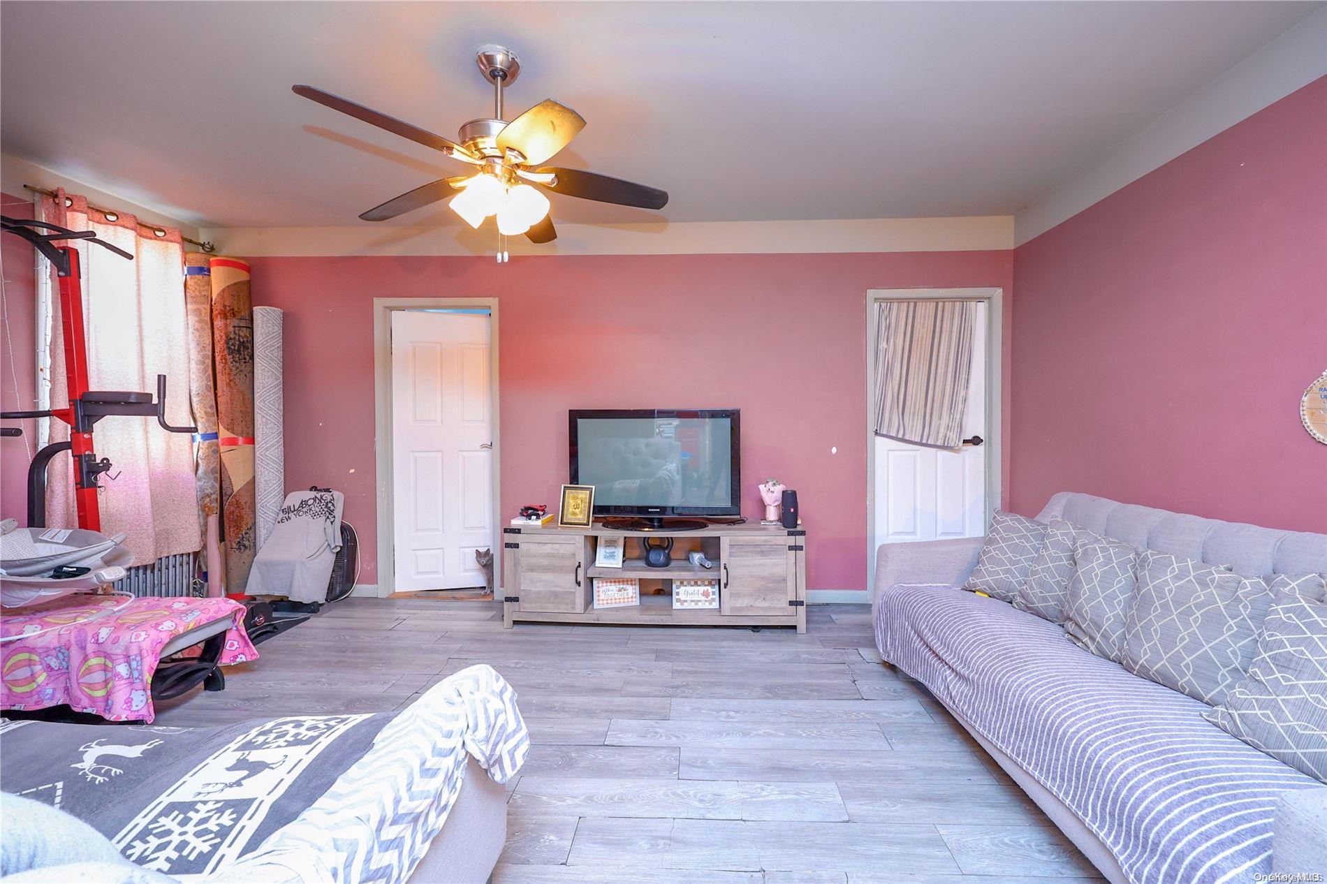 154 Avenue O Property Photo 8