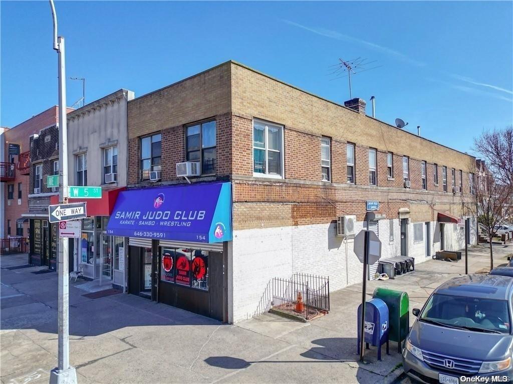 154 Avenue O Property Photo 26