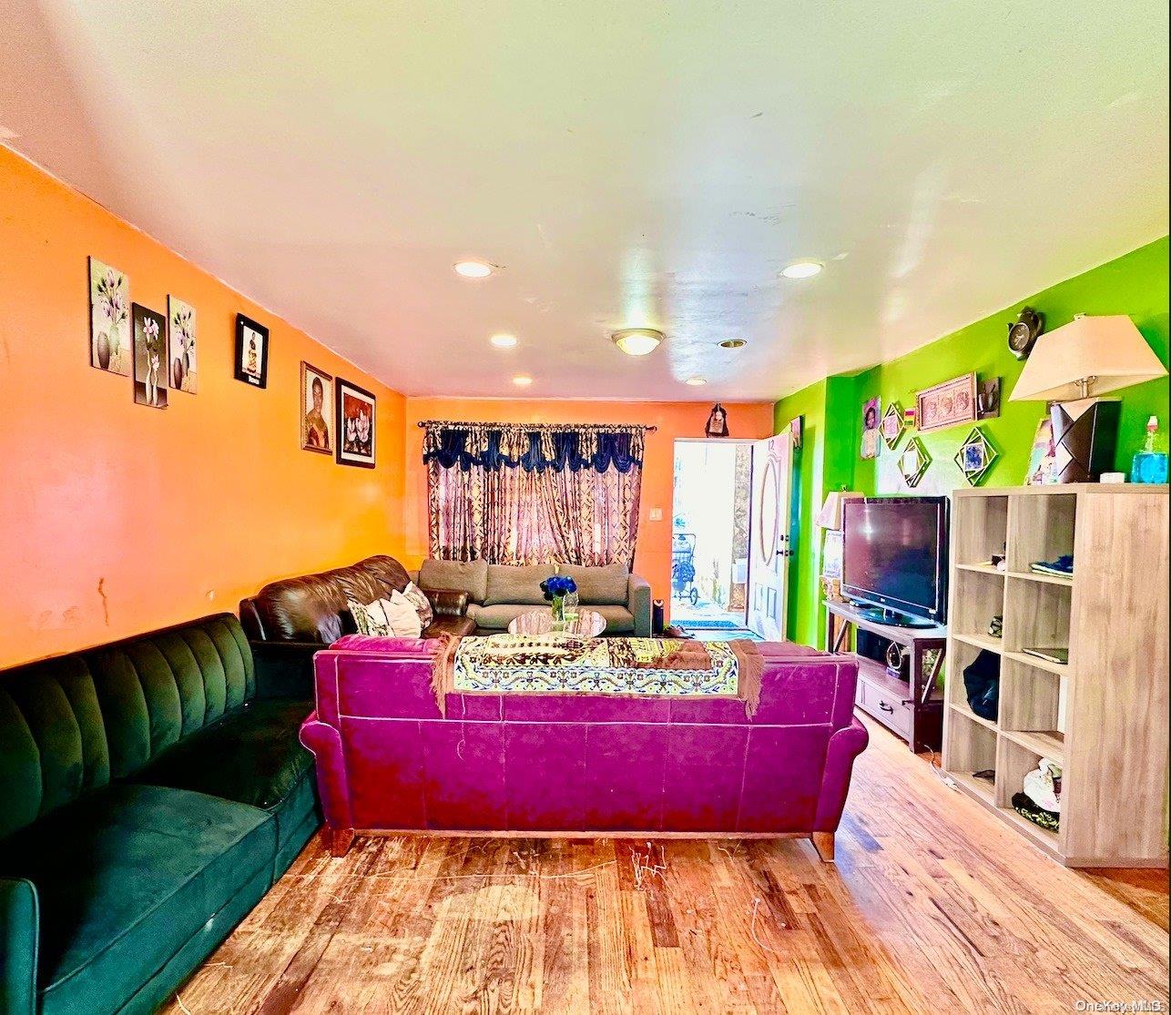 12 Columbus Place Property Photo 4
