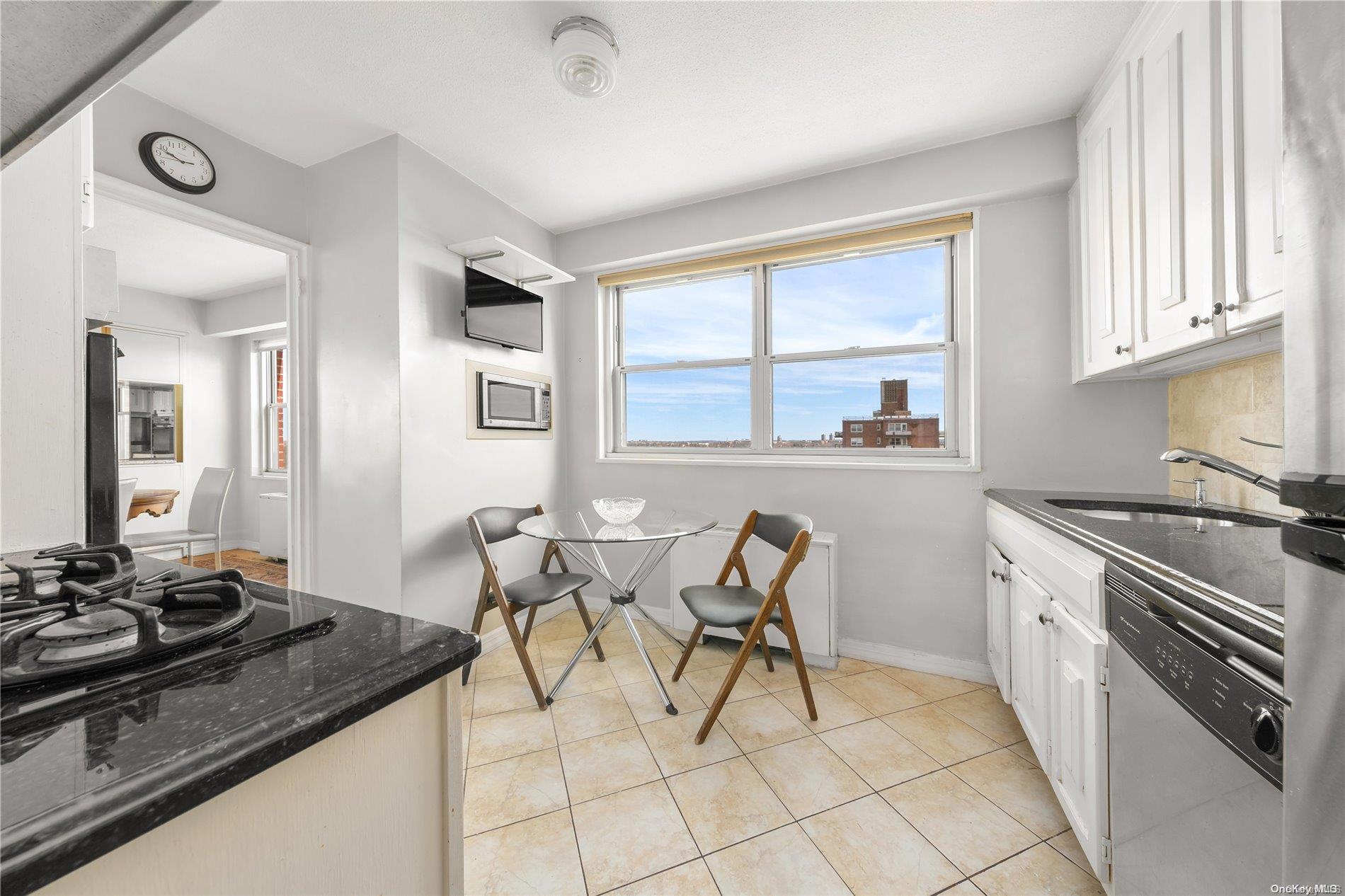 70-31 108 12b Property Photo 4