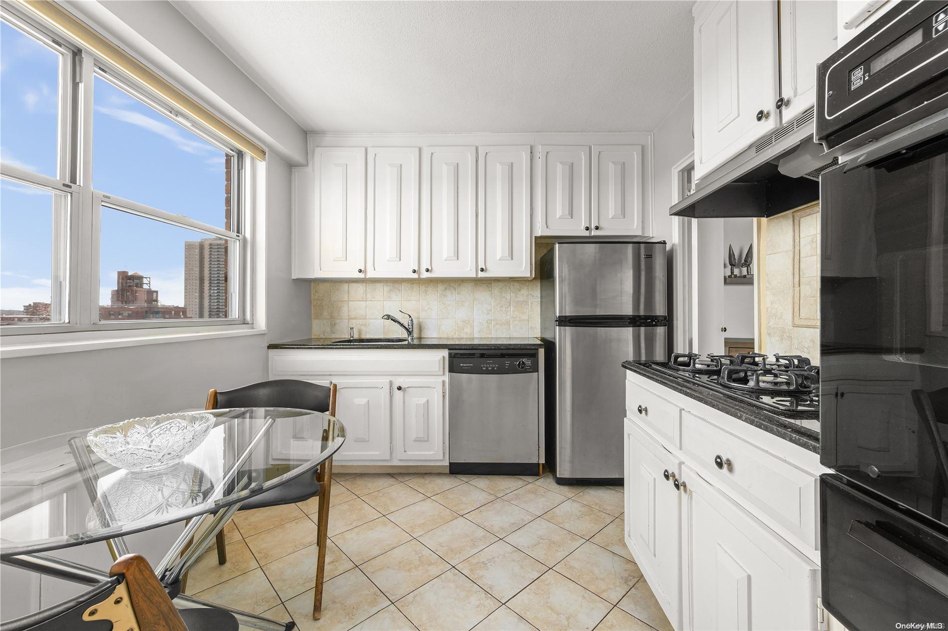 70-31 108 12b Property Photo 5