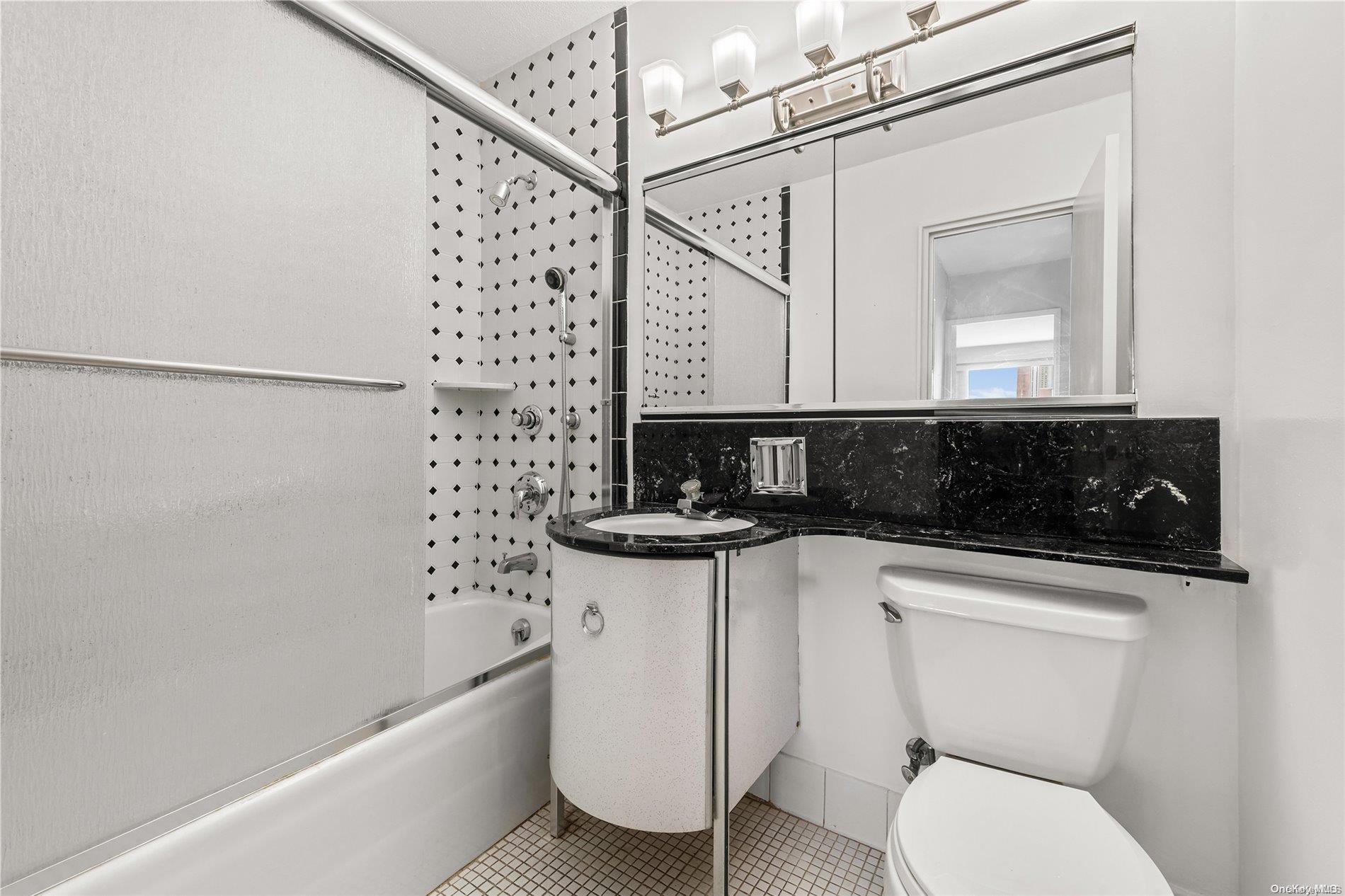 70-31 108 12b Property Photo 7